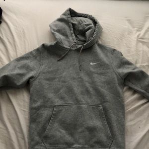 BASIC GRAY NIKE SWEATSHIRT